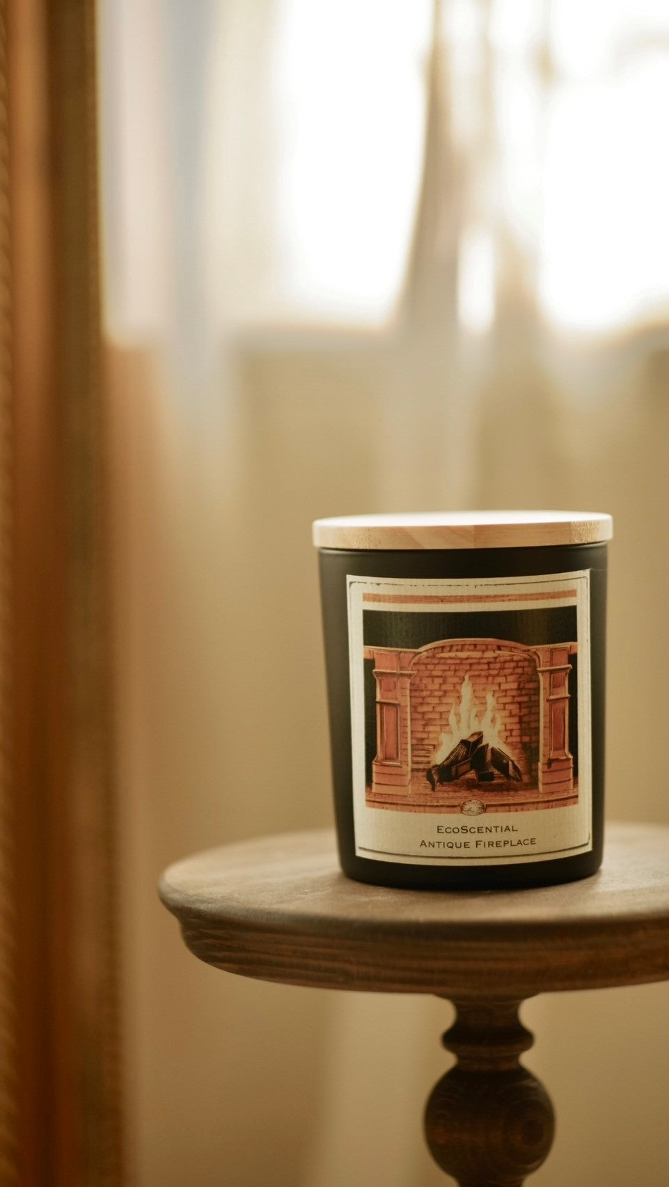 EcoScential Antique Fireplace Candle small 豪華蠟燭 " 老舊的壁爐 "